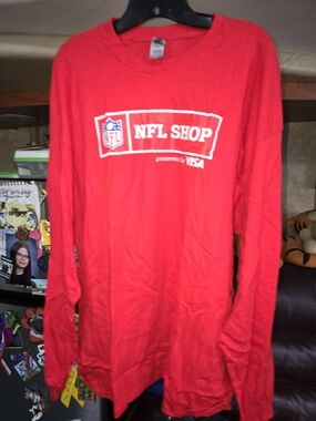 Hanes Bright Red Heavy Cotton T‑Shirt